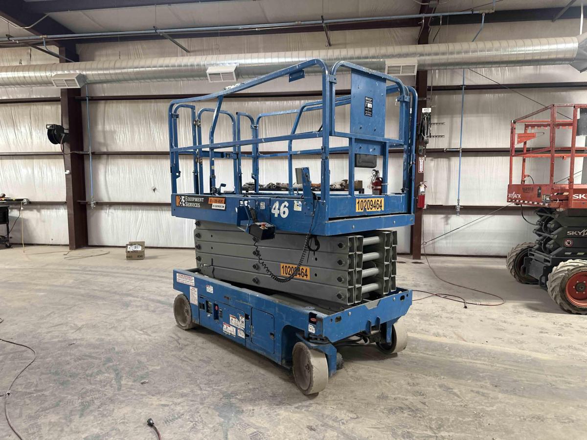 2017 Genie GS-3246-4