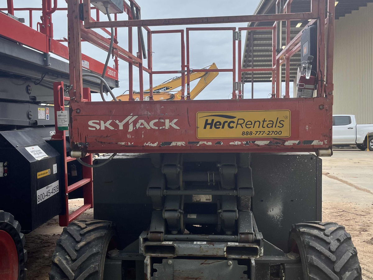 2019 Skyjack SJ-6826RT-4