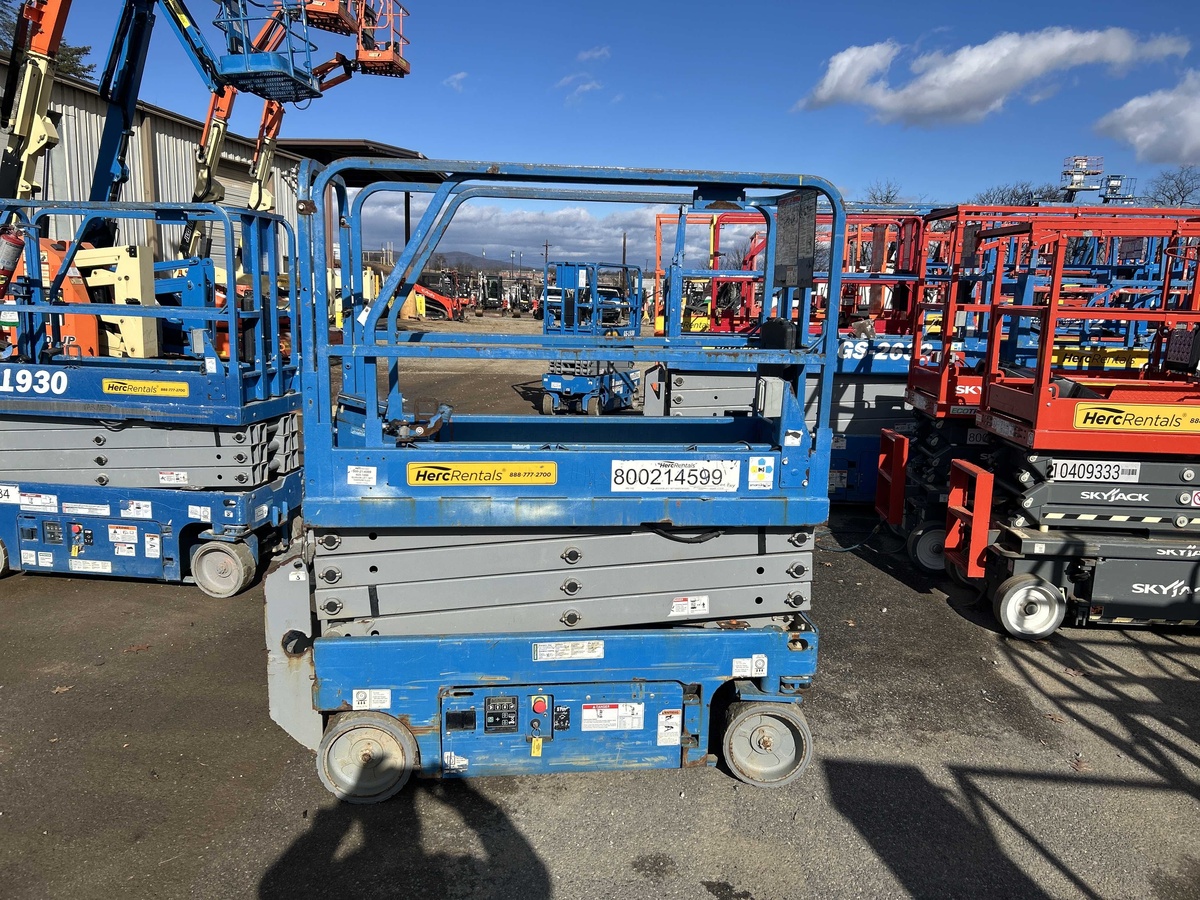 2018 Genie GS-1930