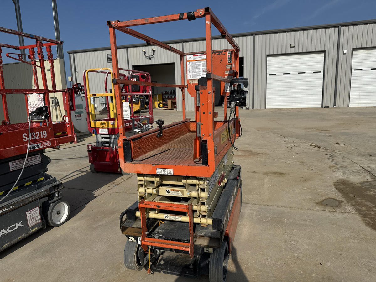 2019 JLG 1932R-5
