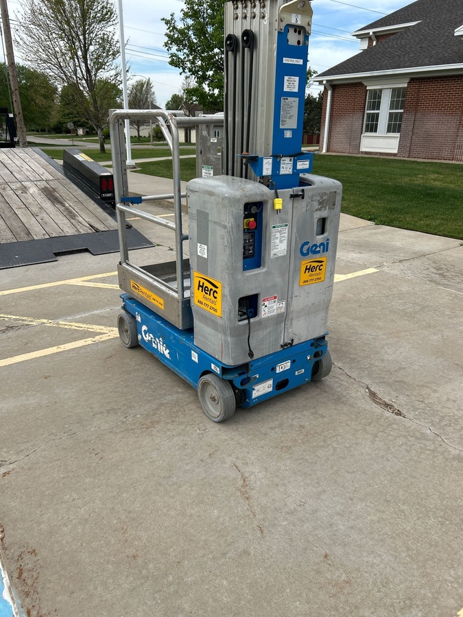 2019 Genie GR-20 15 ft Scissor Lift - 258 Hours thumbnail 4