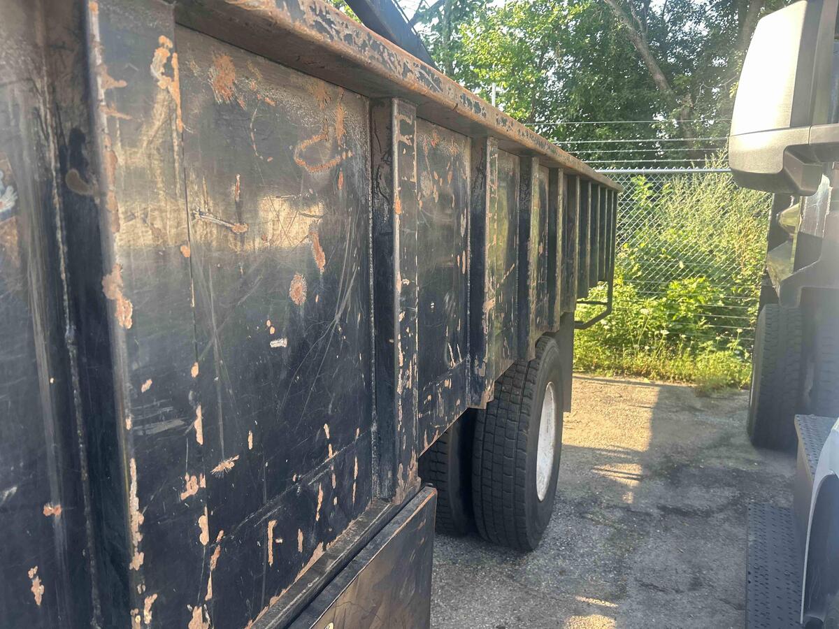 2003 International 7400-9