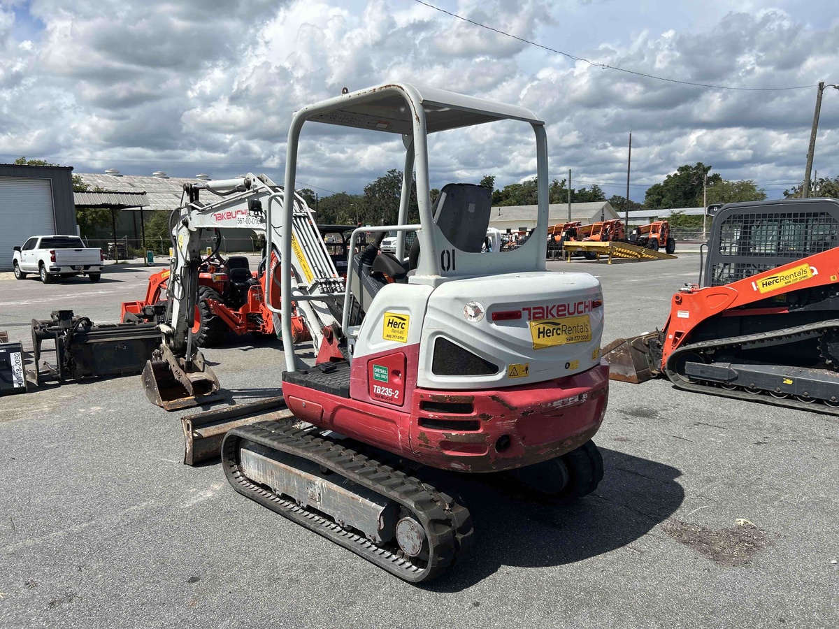 2020 Takeuchi TB235-5