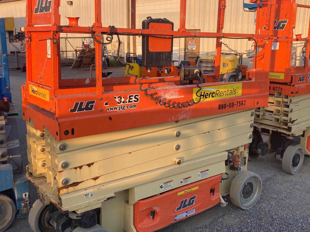 2015 JLG 2632ES