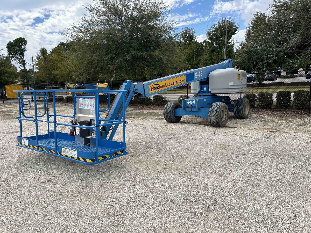 2018 Genie S-45