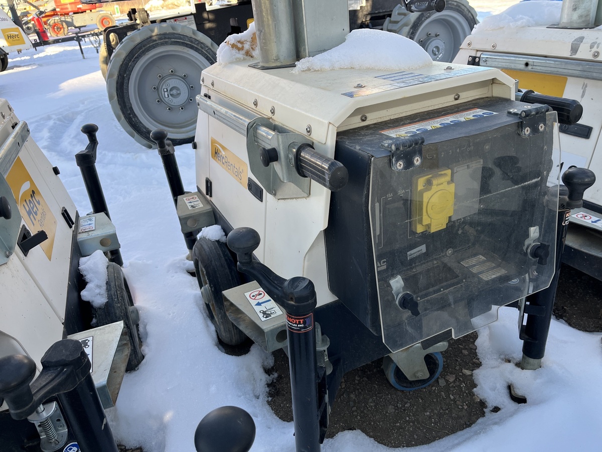 2017 Magnum PLT240-4