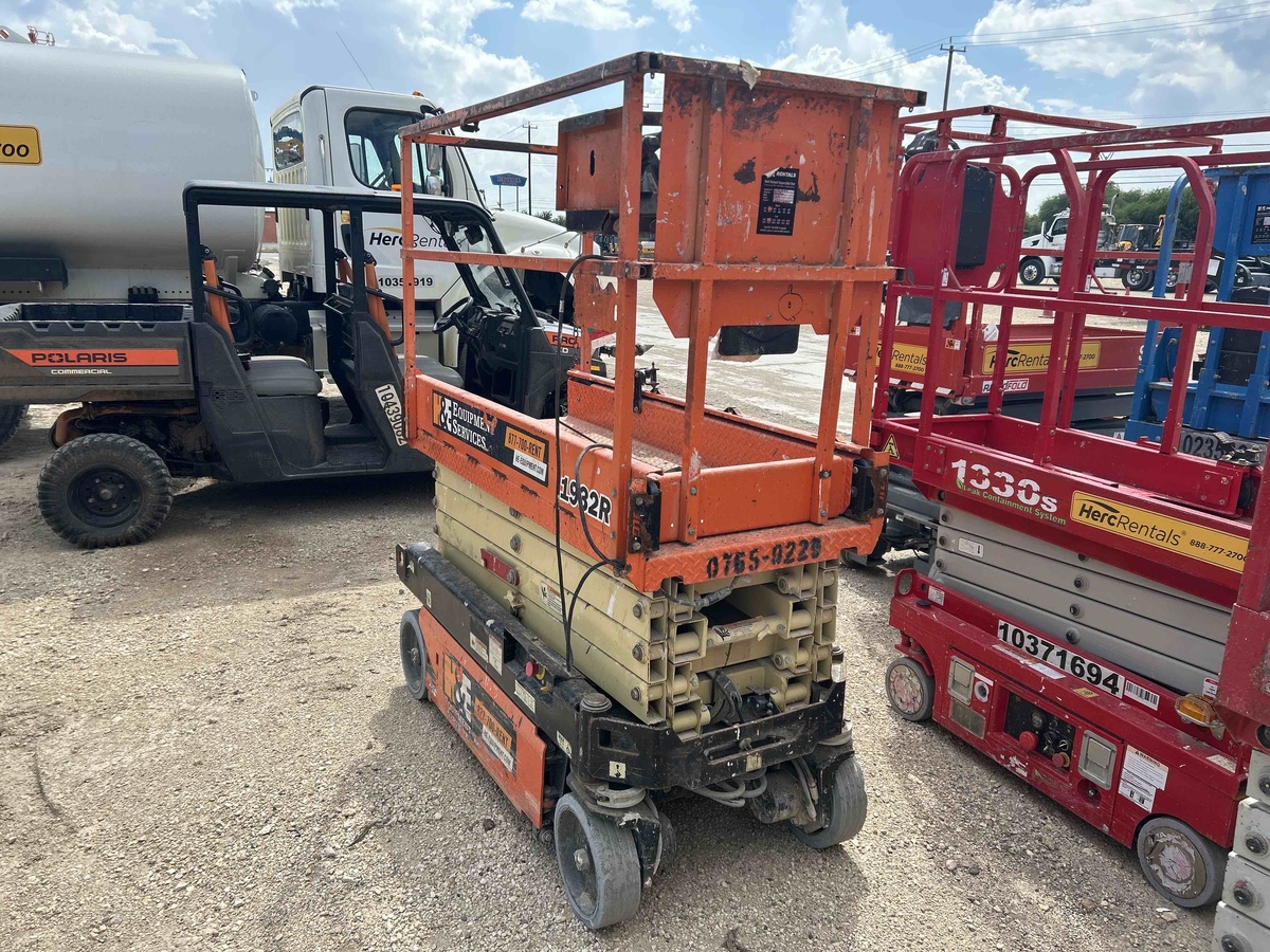 2018 JLG 1932R-2