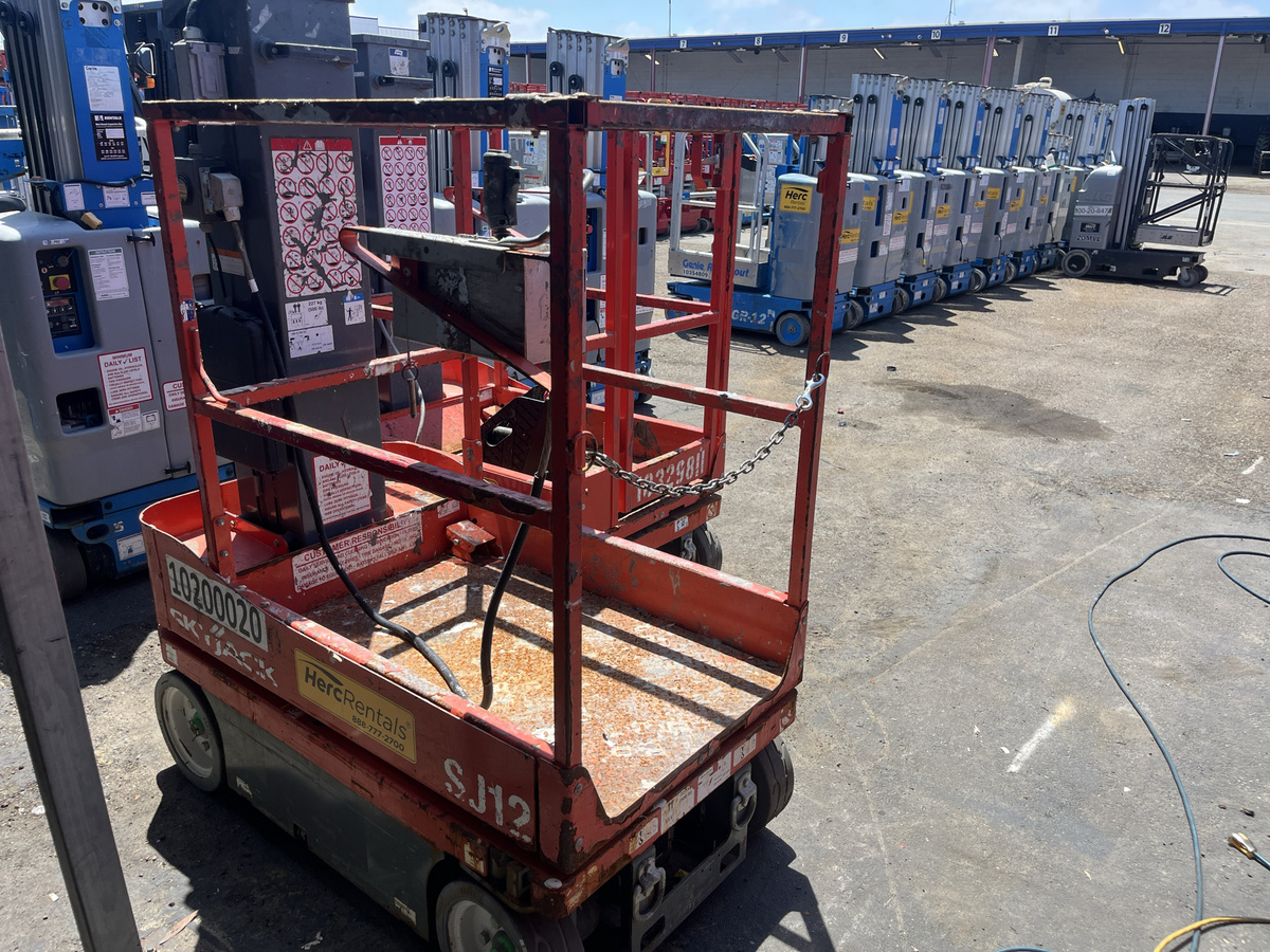 2016 Skyjack SJ12-2
