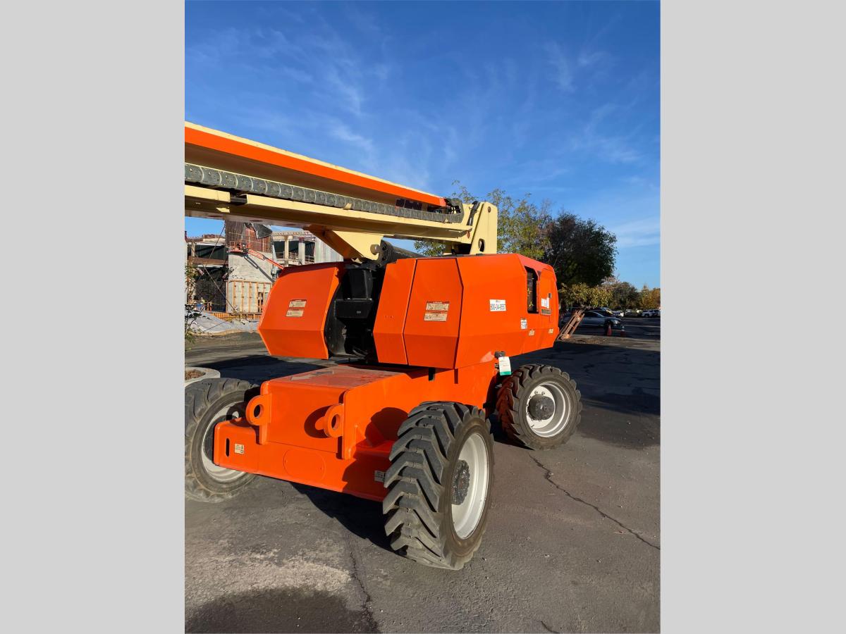 2015 JLG 860SJ