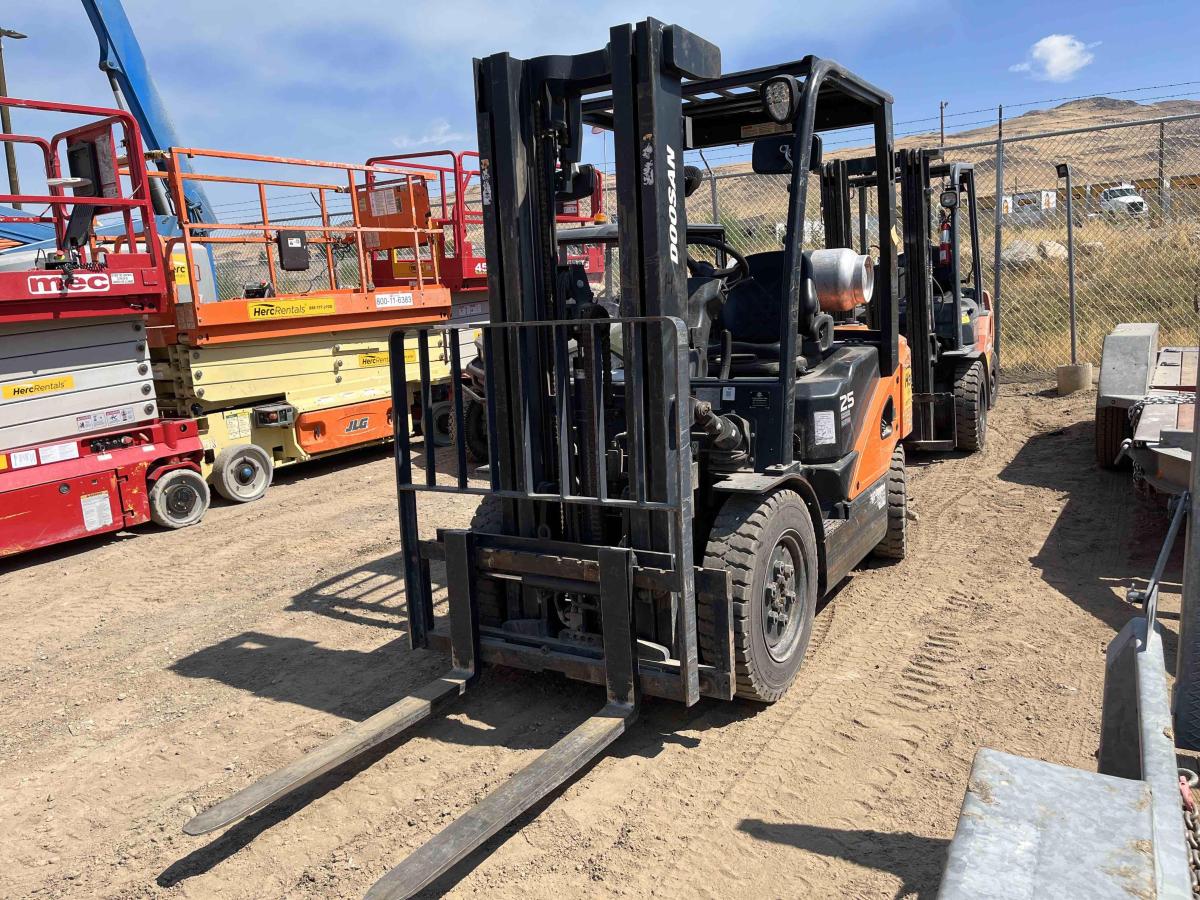 2022 Doosan G25E