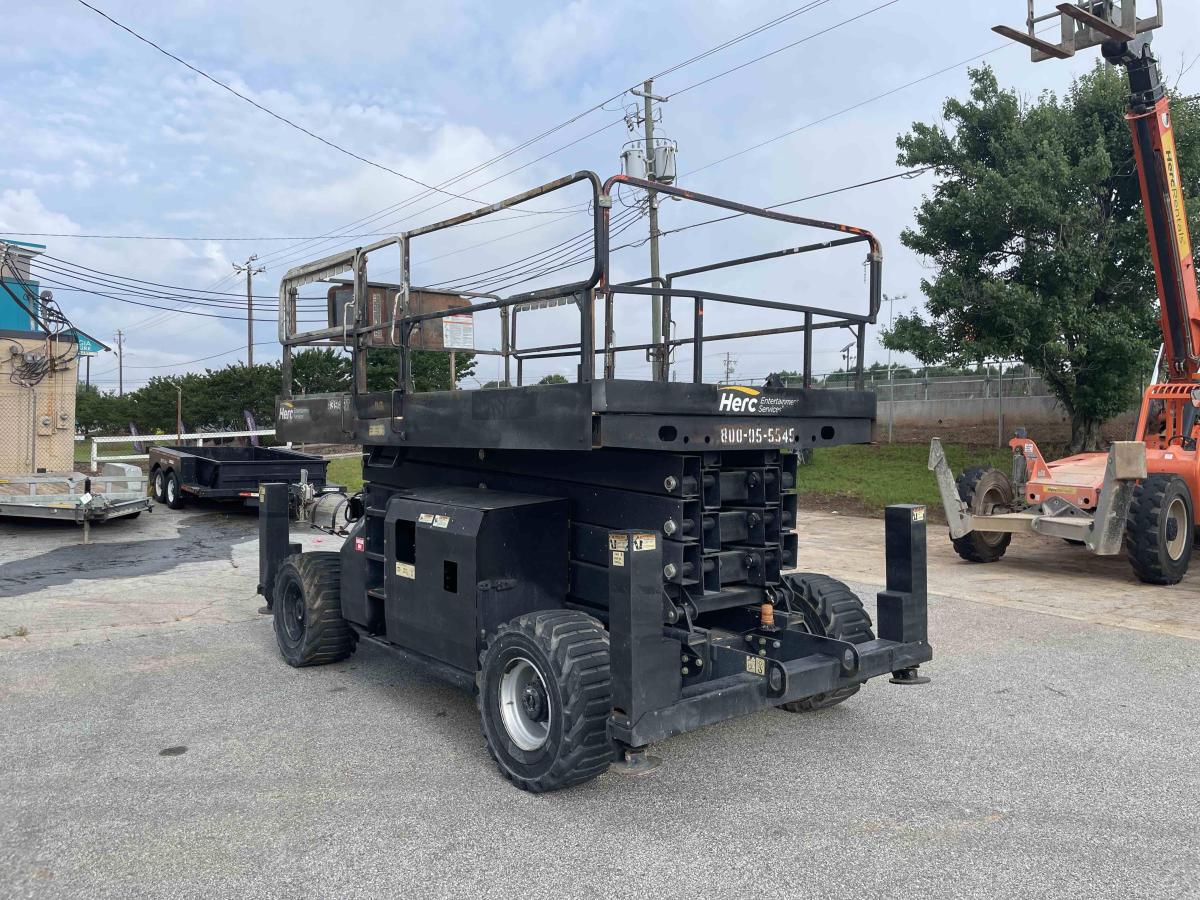 2015 JLG 4394RT-2