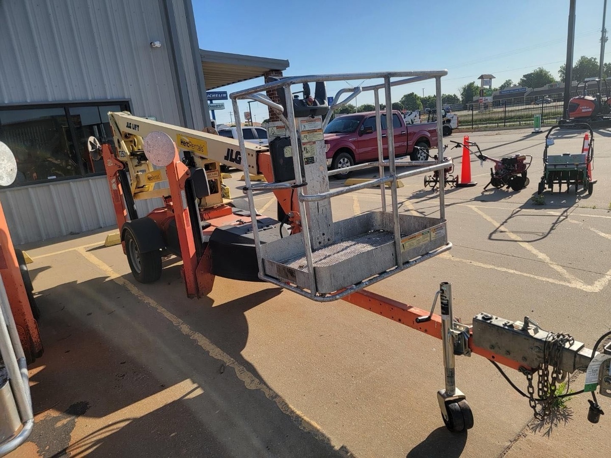 2018 JLG T350-5