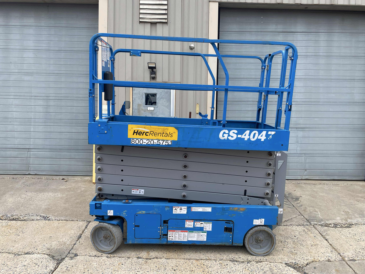 2018 Genie GS-4047