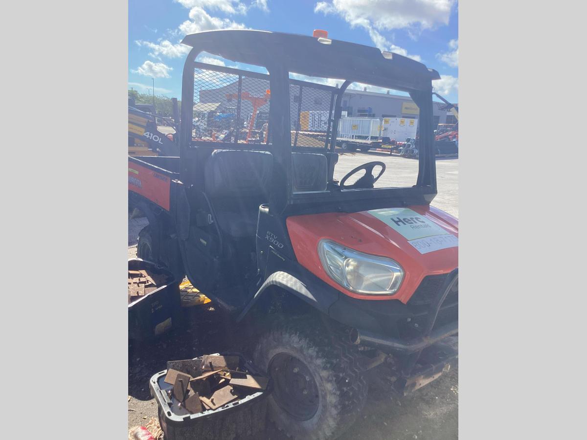 2017 Kubota RTVX900