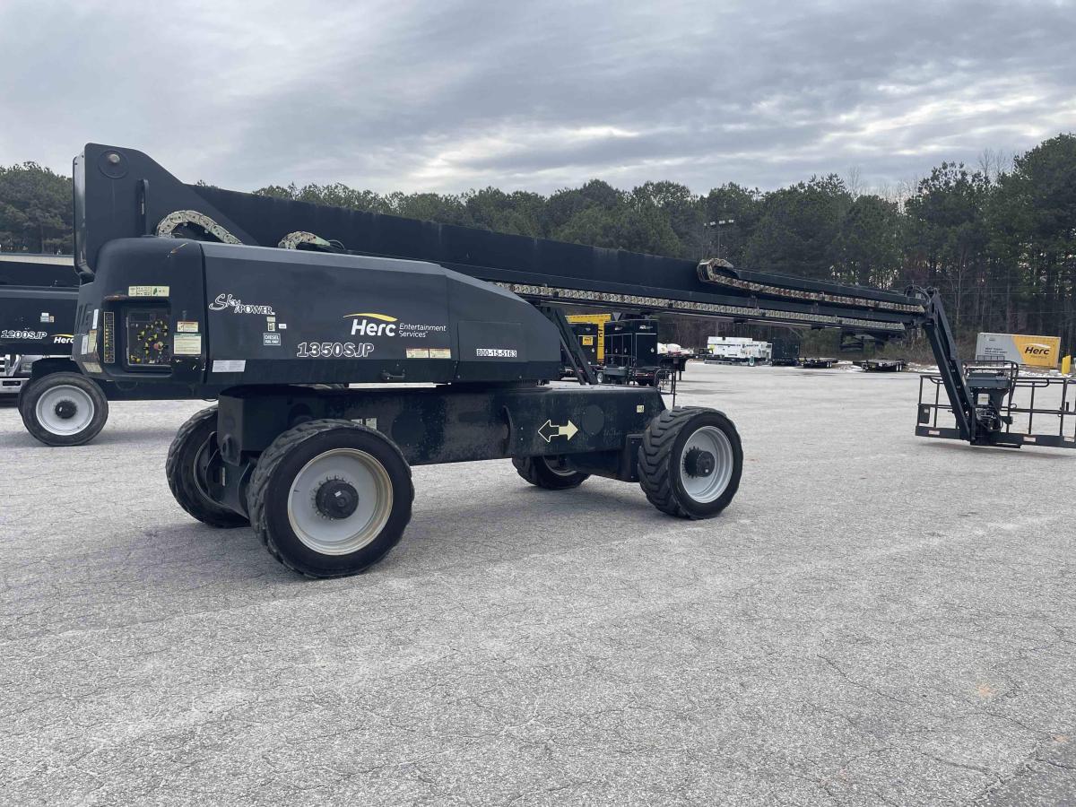2017 JLG 1350SJP