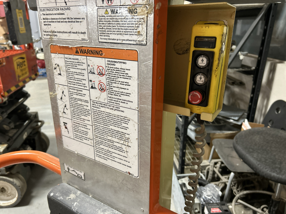 2020 JLG 830P-7