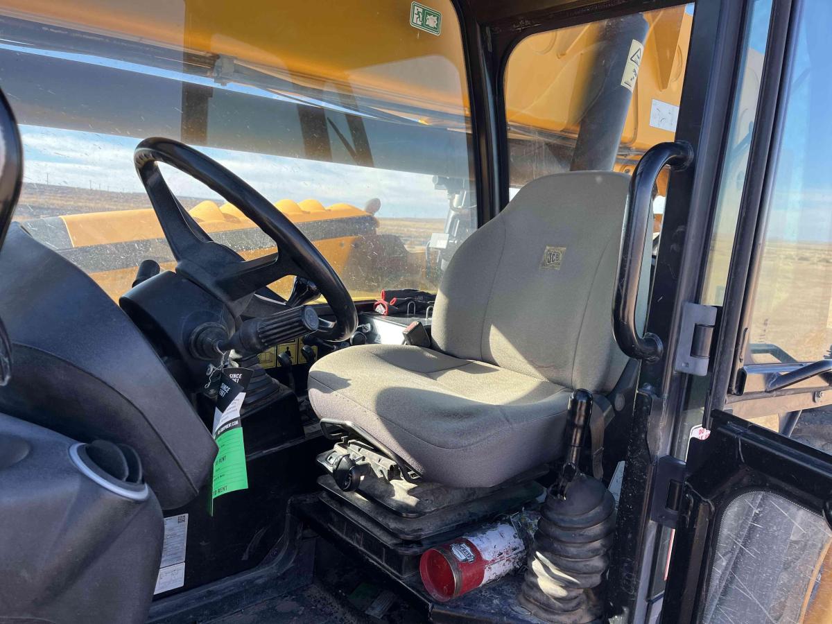 2017 JCB 510-56