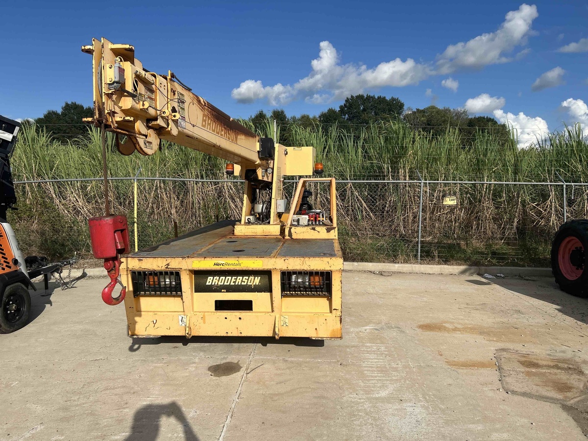 2014 Broderson IC-80-3J-5
