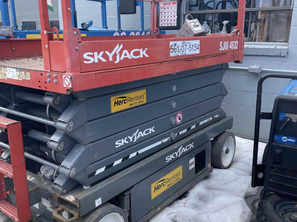 2017 Skyjack SJ4632