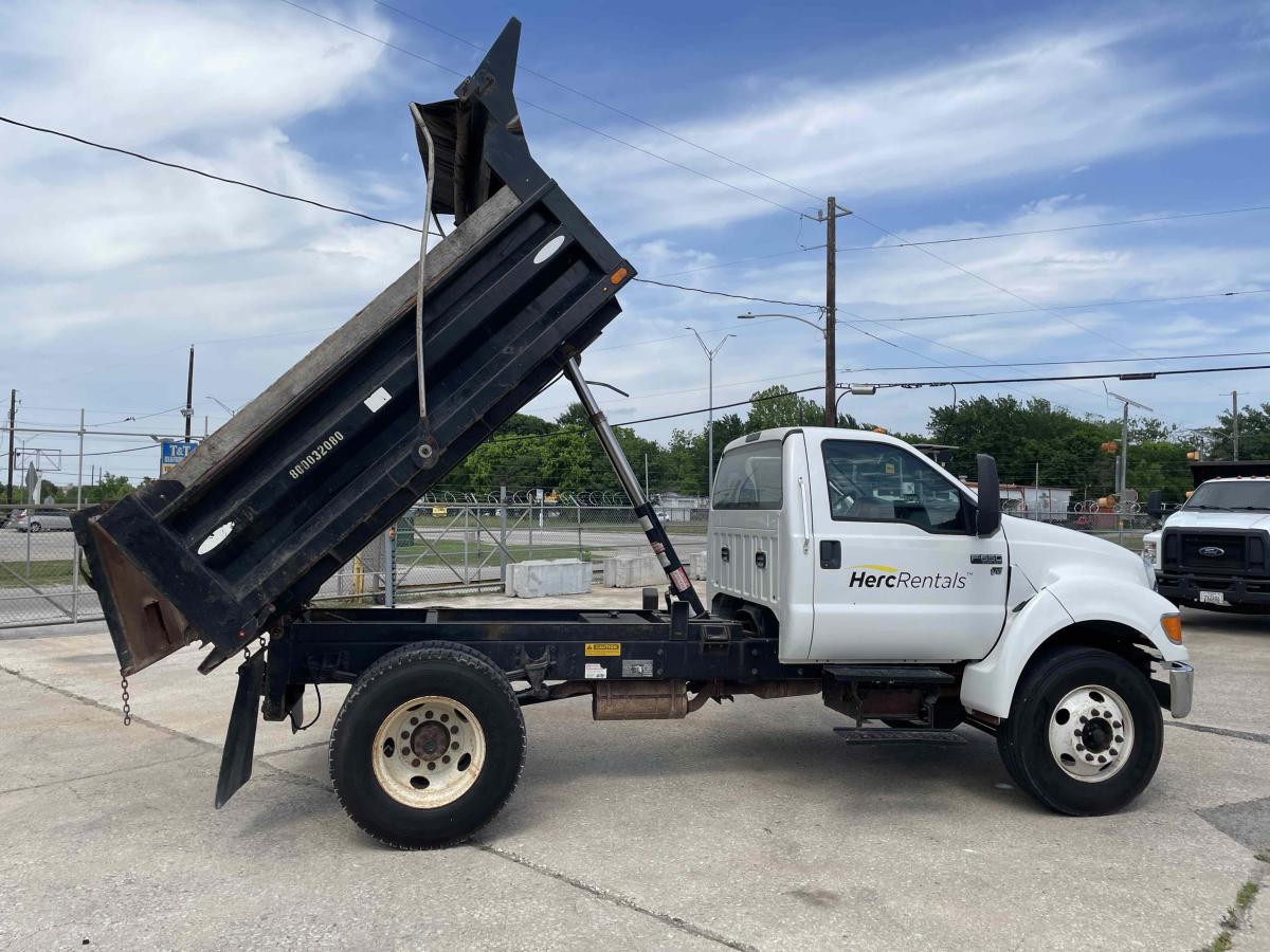 2015 Ford F650