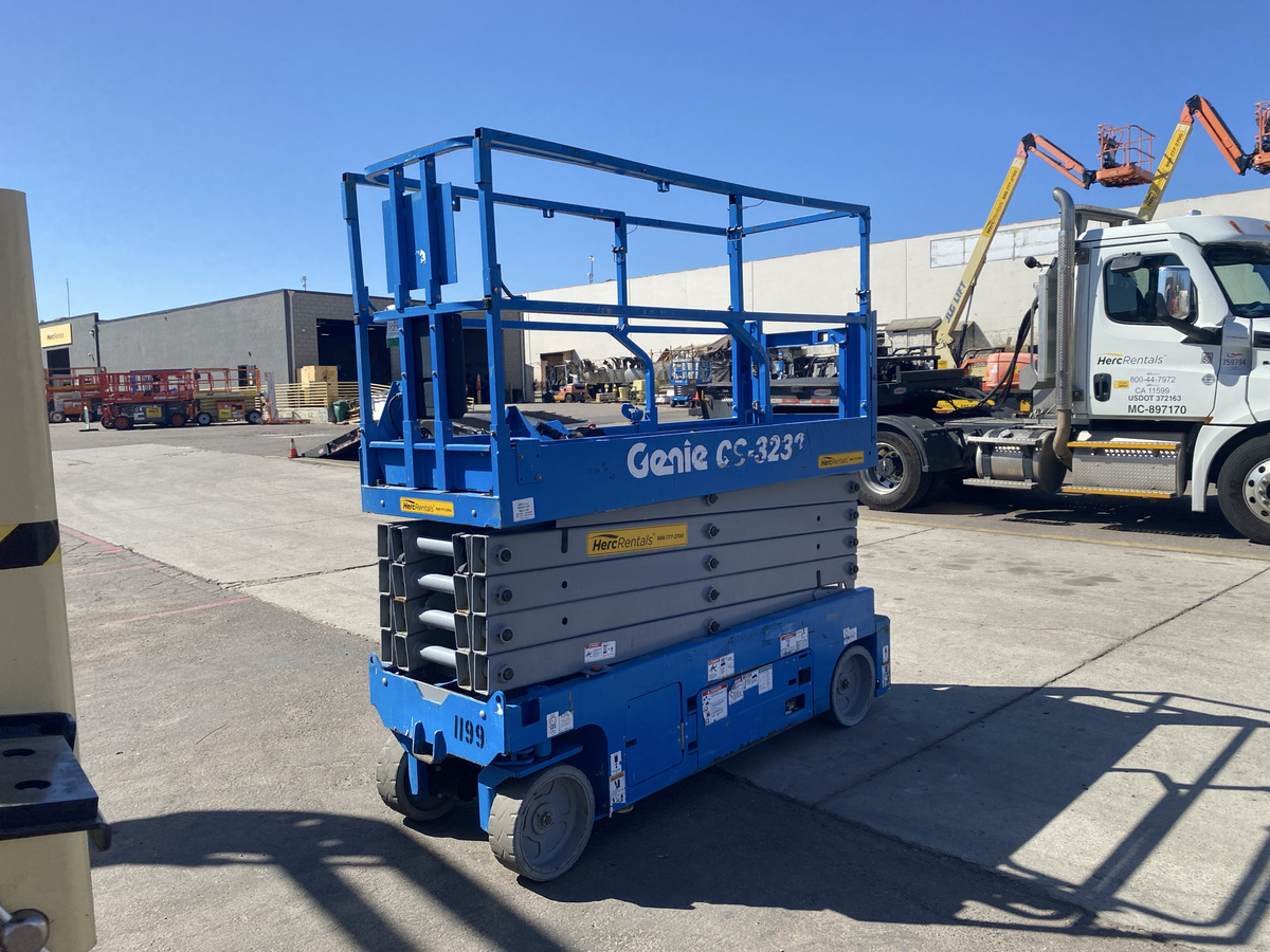 2018 Genie GS-3232-3