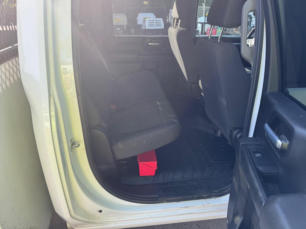 2021 Chevrolet 3500-8