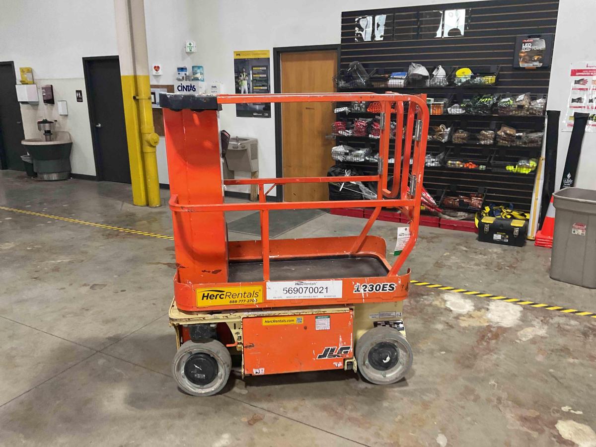 2019 JLG 1230ES