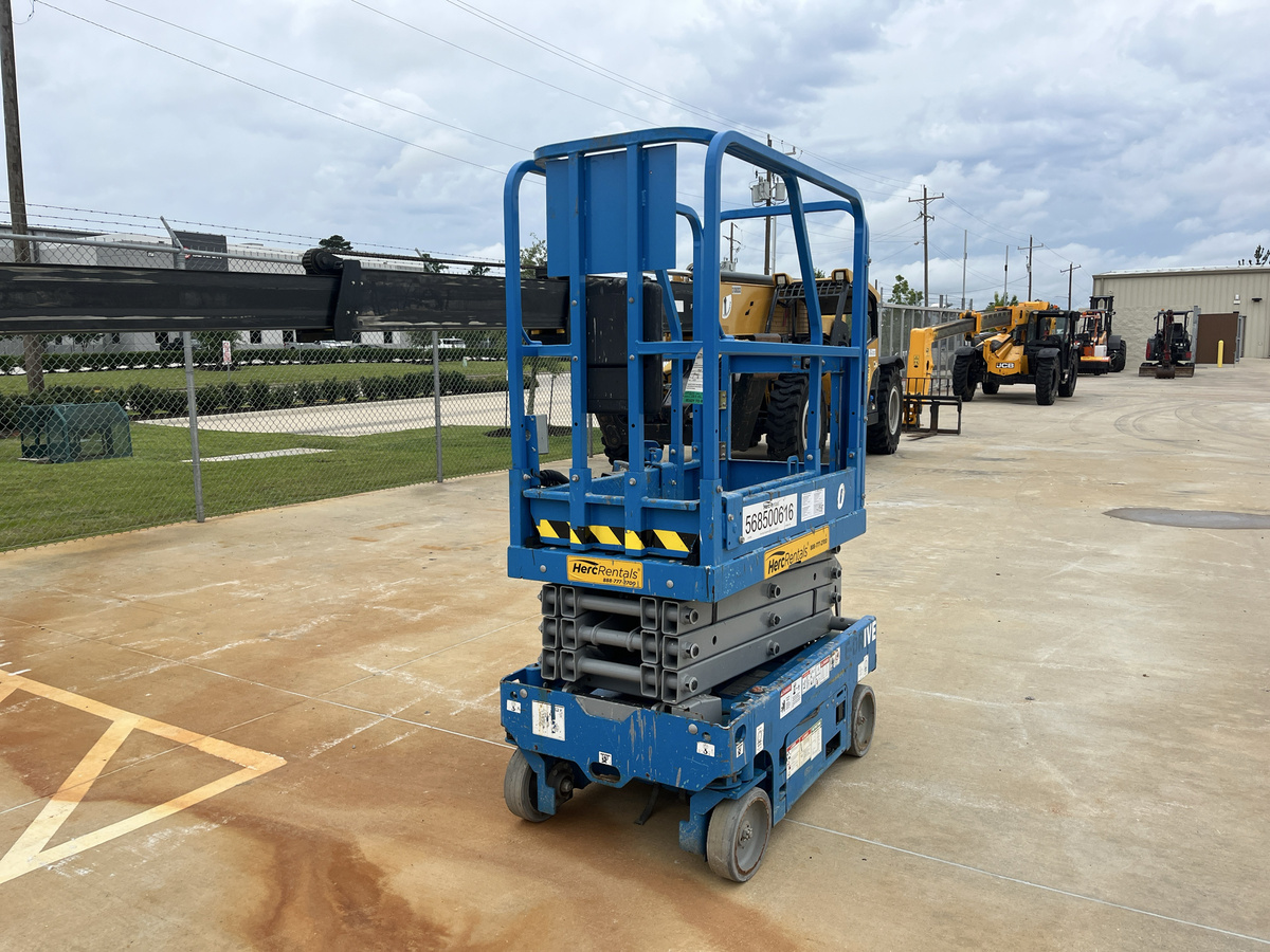 2019 Genie GS1330M-3