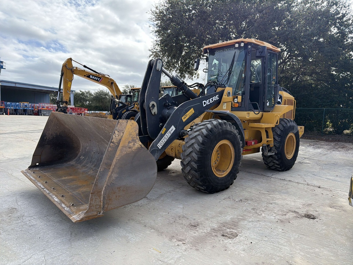 2021 John Deere 524 P