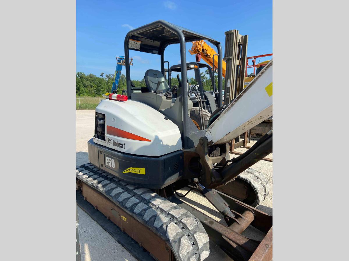 2016 Bobcat E50