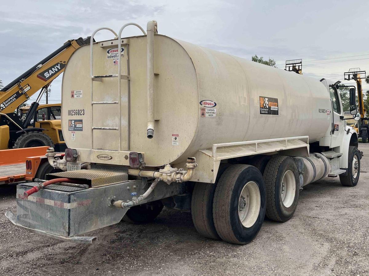 2019 Freightliner M2106-6