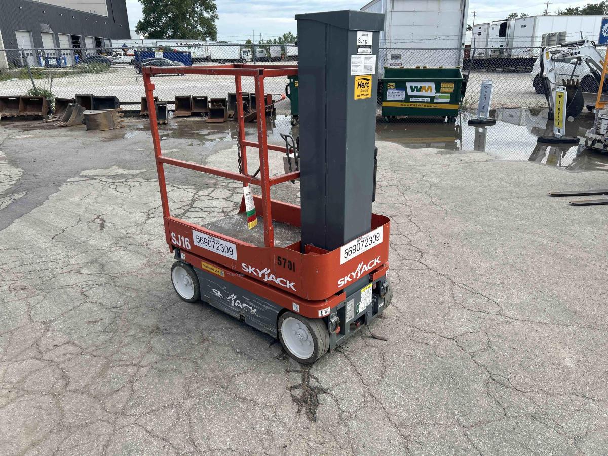 2015 Skyjack SJ16-3