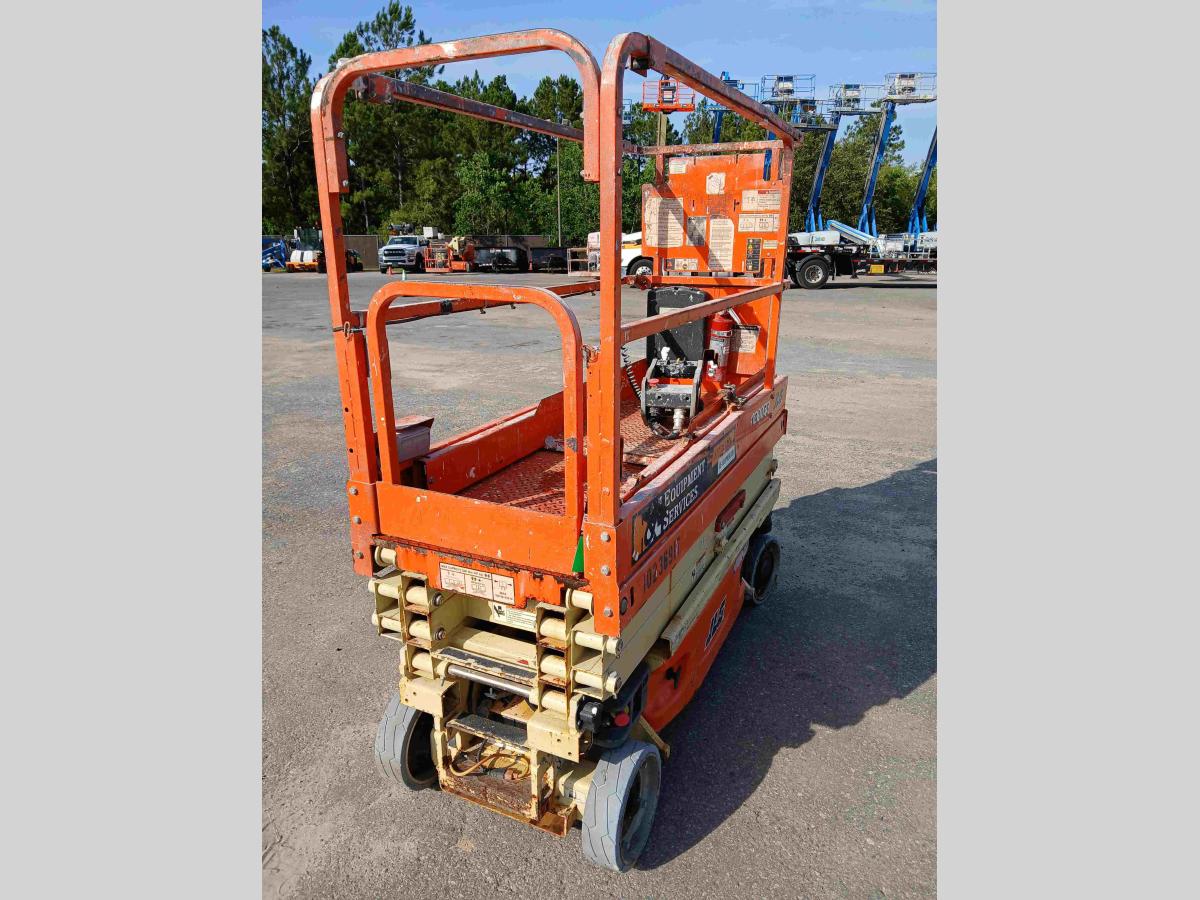 2018 JLG 1930ES-8