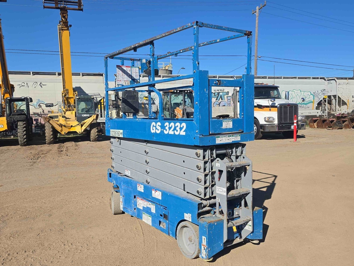 2018 Genie GS-3232-4