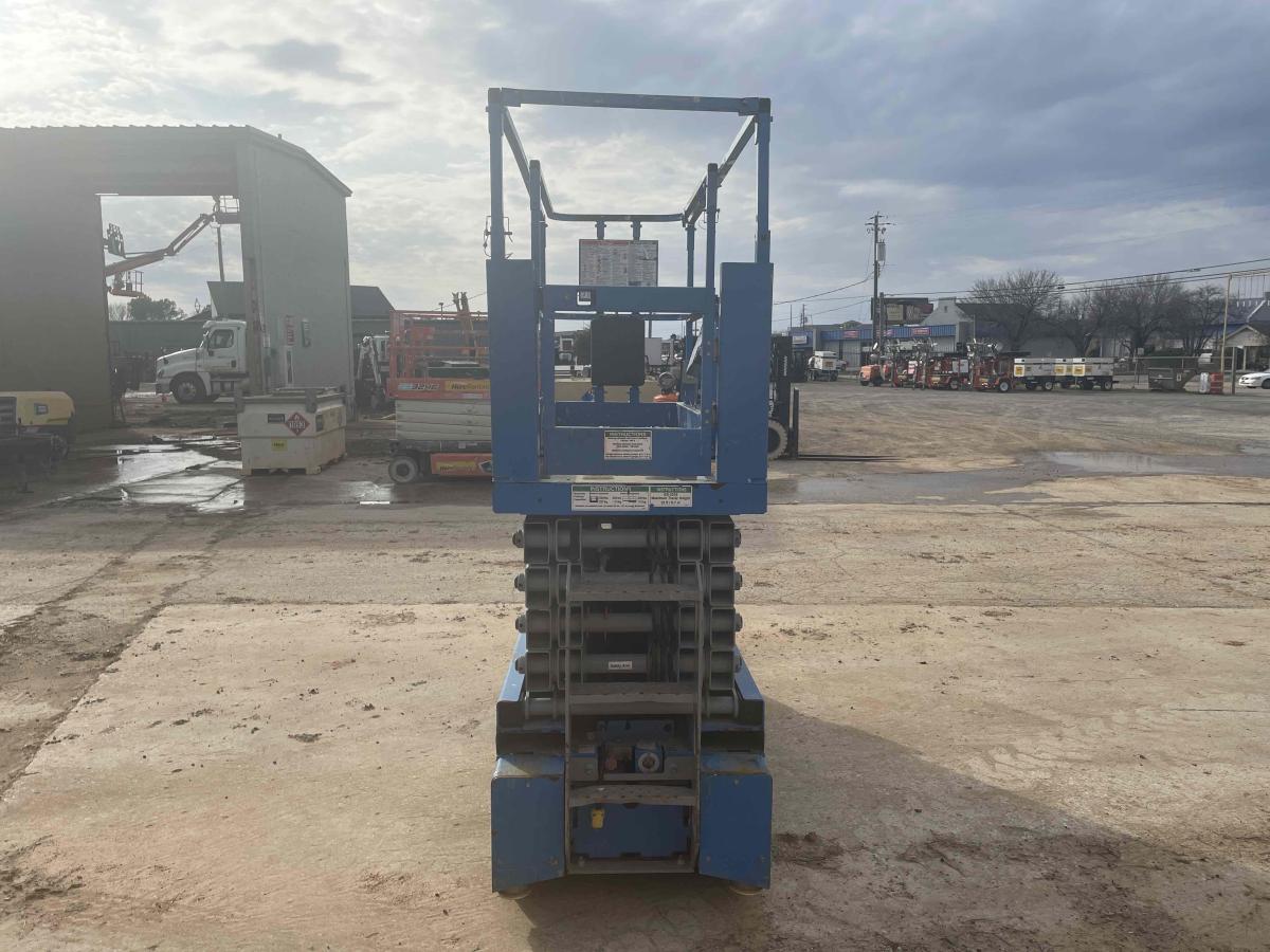 2018 Genie GS-3232