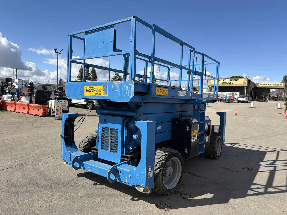 2018 Genie GS-4390 RT-2