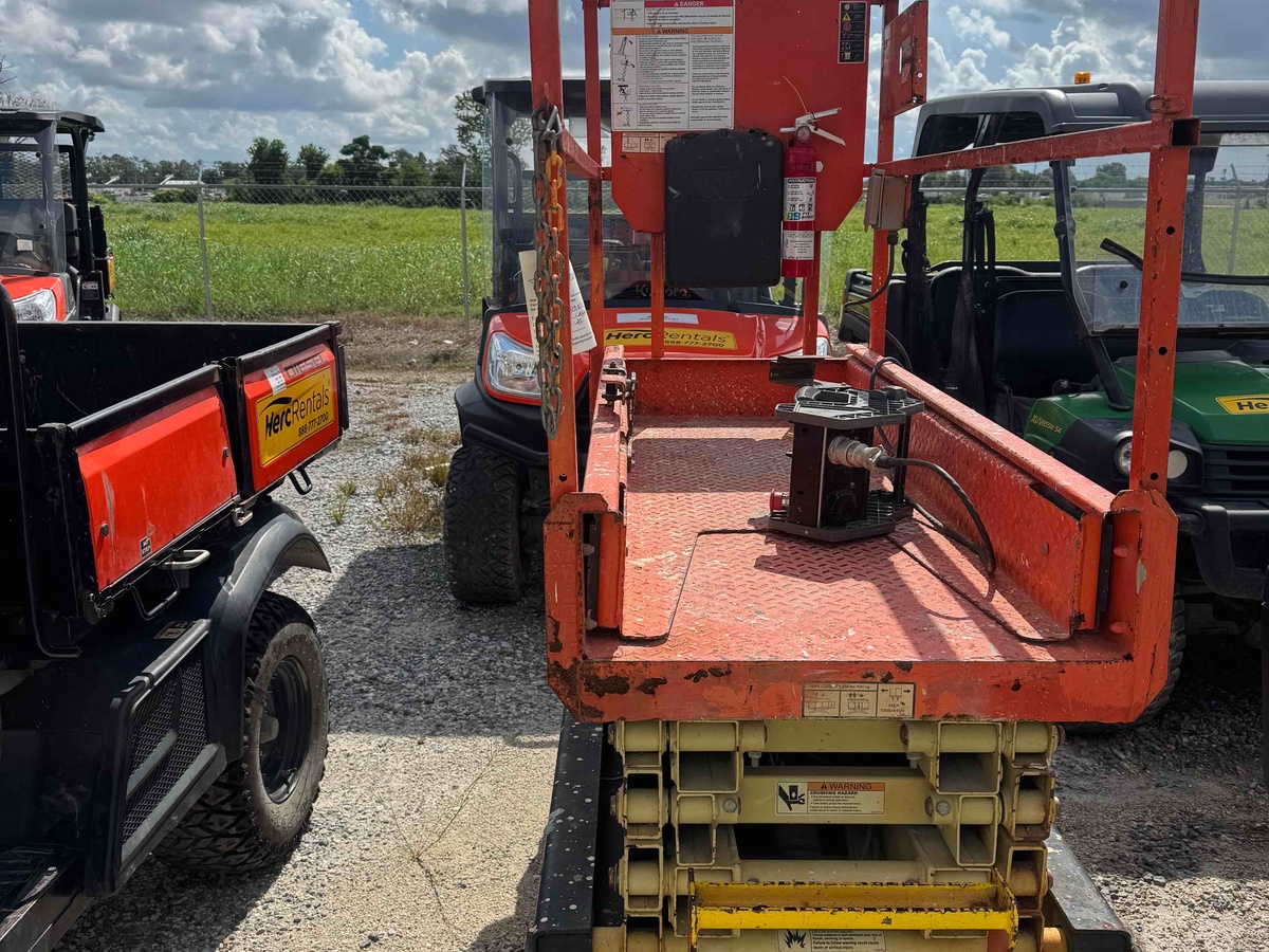 2018 JLG 1932R-1