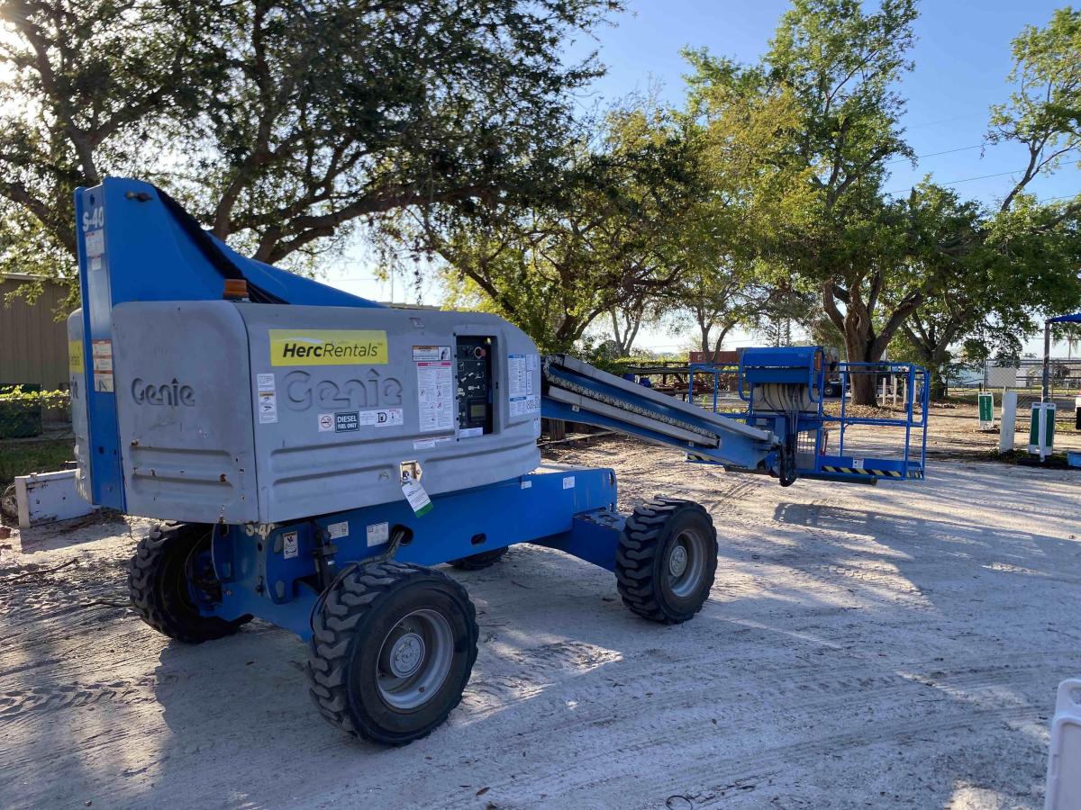 2018 Genie S-40