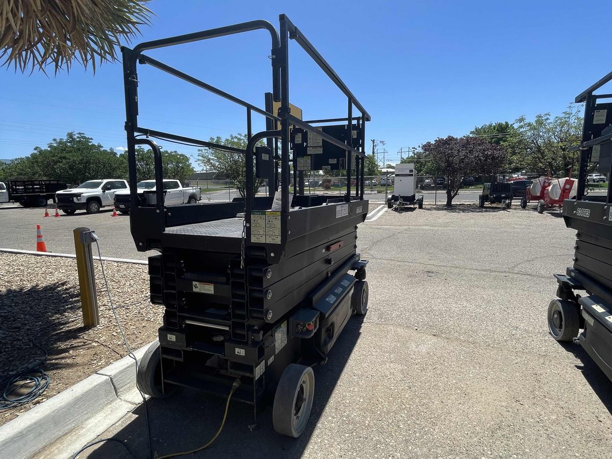 2019 JLG 3246ES-2