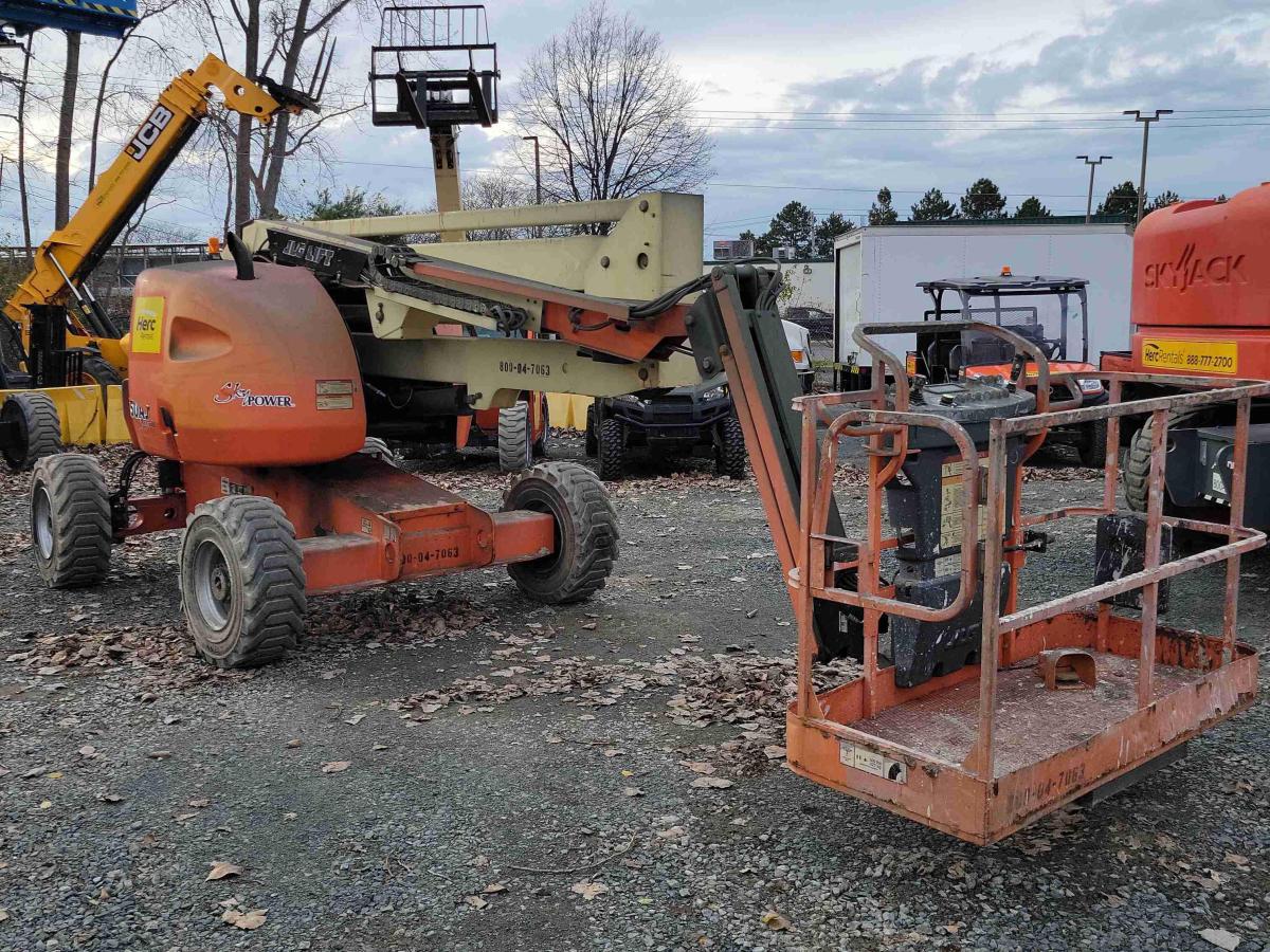 2015 JLG 450AJ