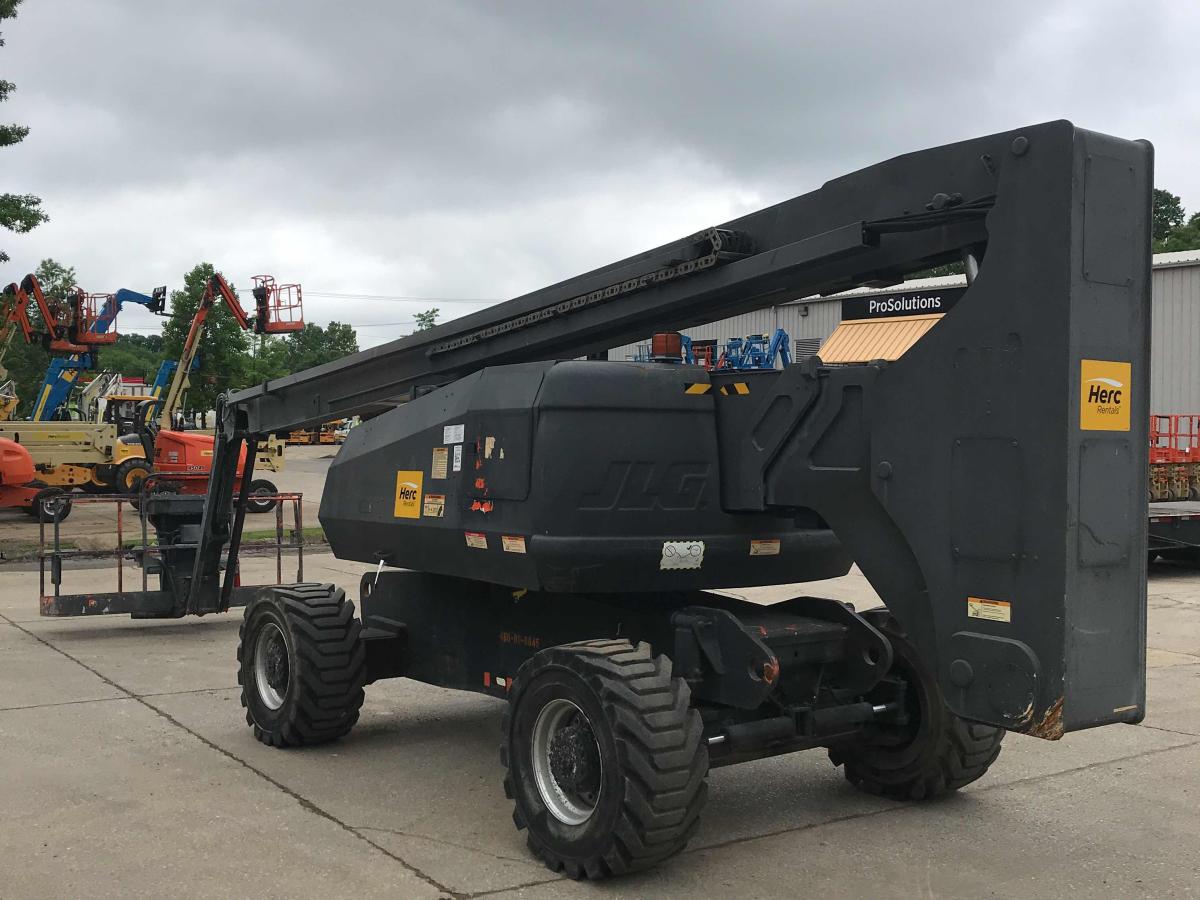 2012 JLG 800AJ
