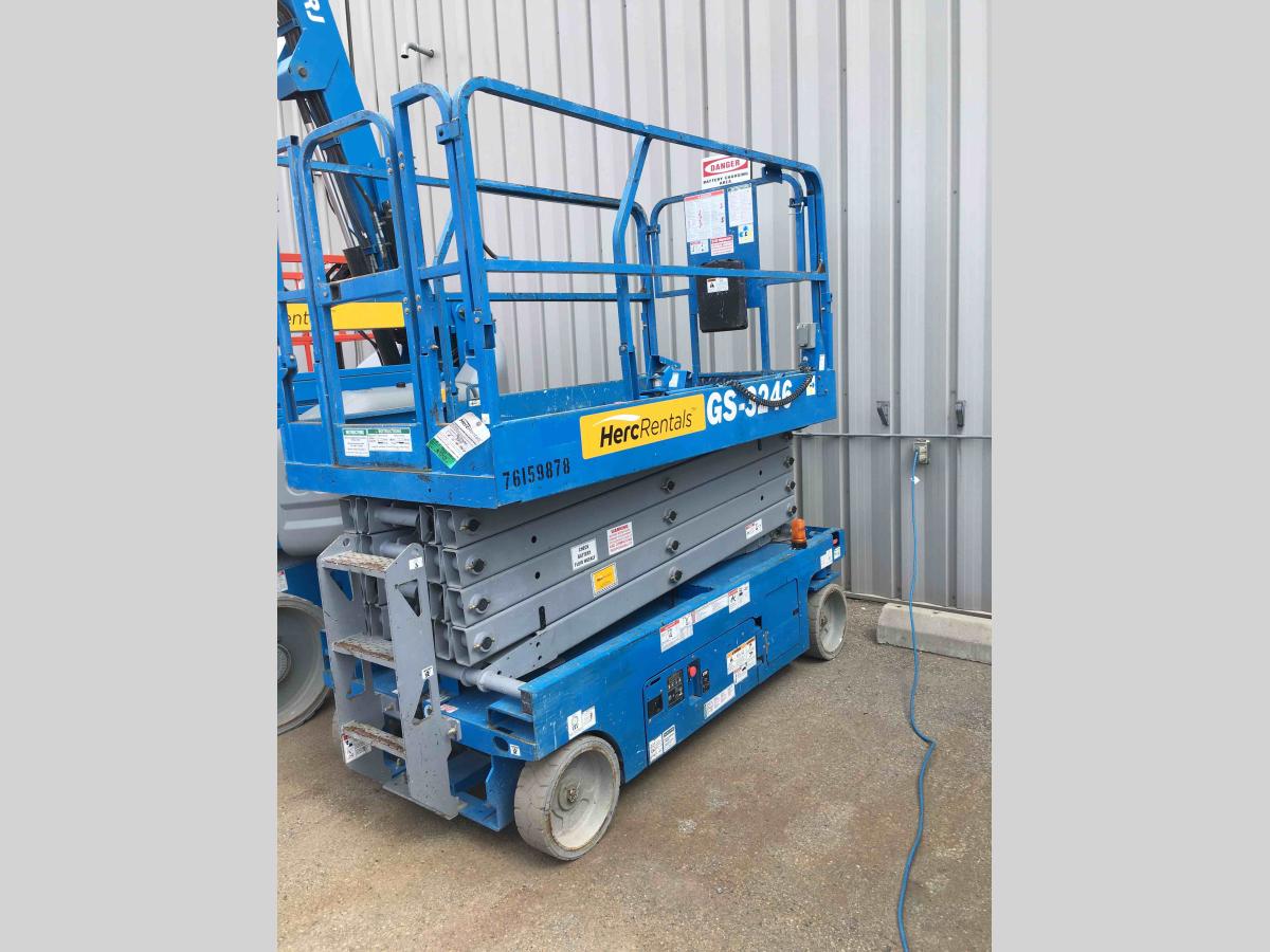 2013 Genie GS-3246