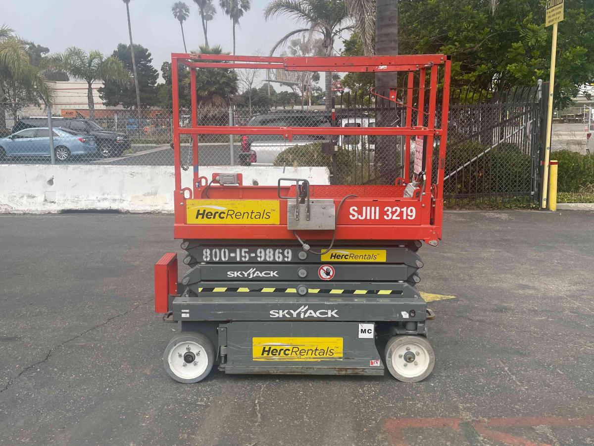 2017 Skyjack SJ3219