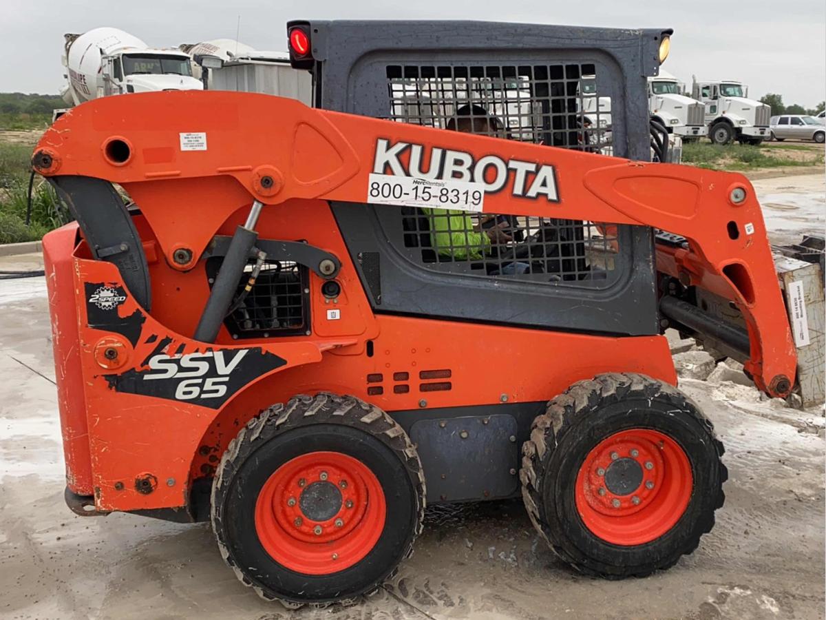 2017 Kubota SSV65