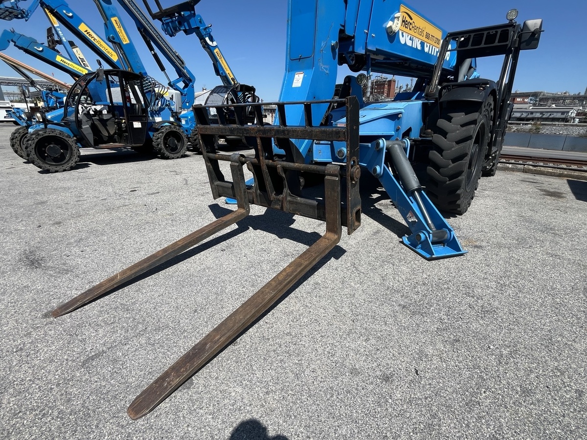 2018 Genie GTH-1056-6