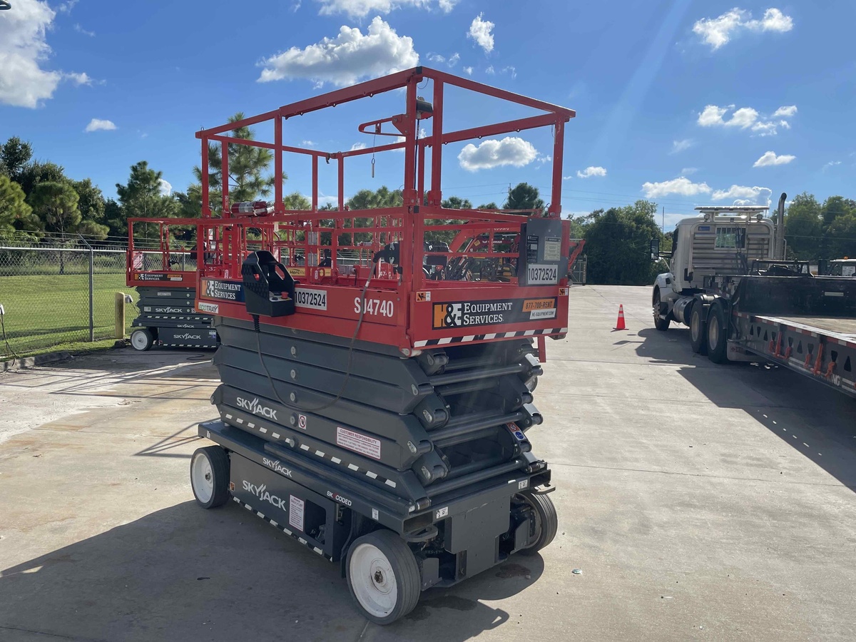 2022 Skyjack SJ4740-3