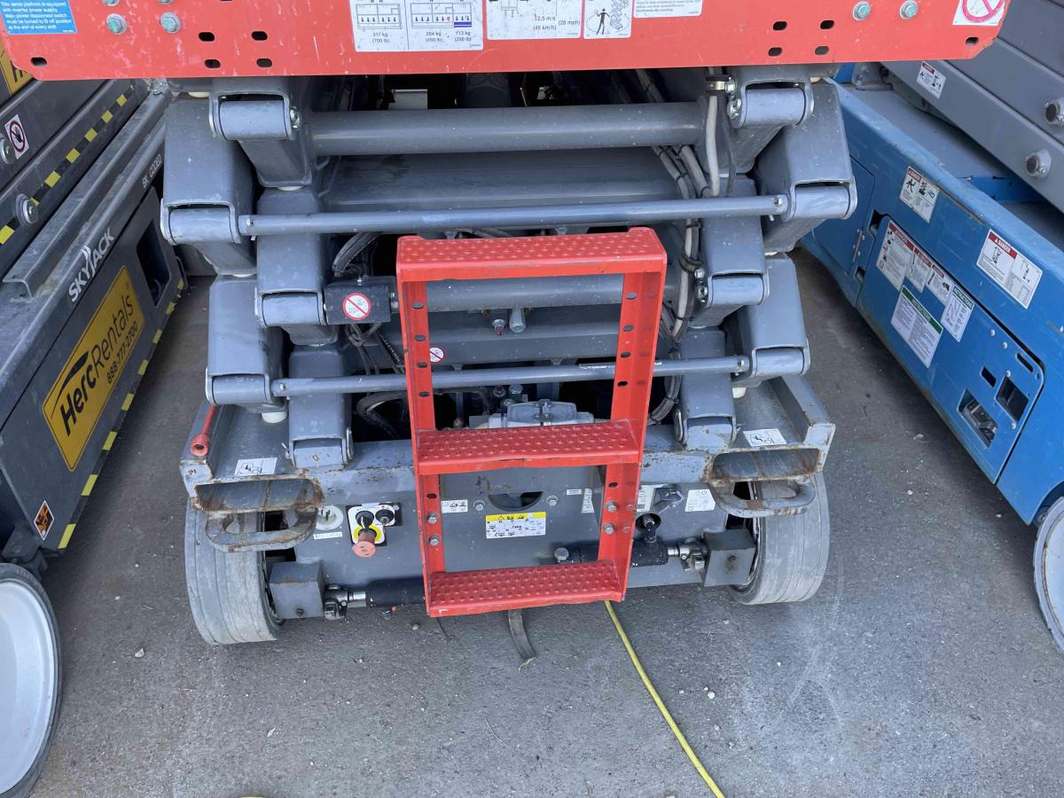 2017 Skyjack SJ4632