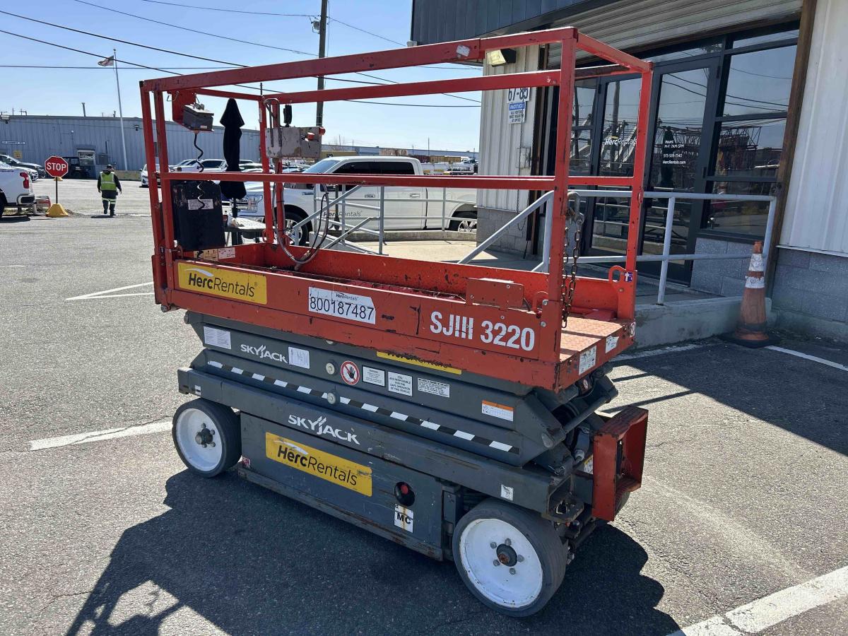 2017 Skyjack SJ-3220
