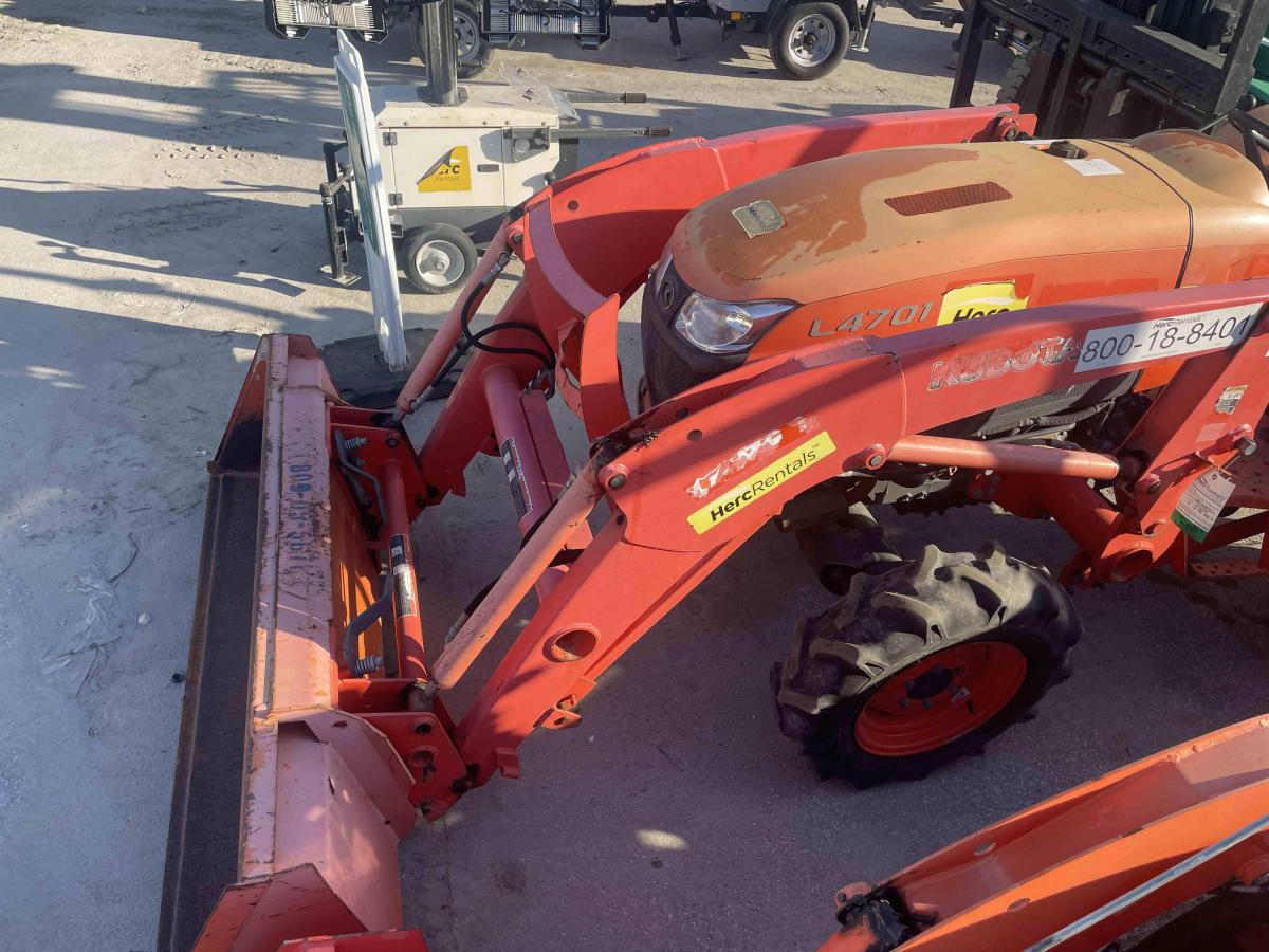 2017 Kubota L4701