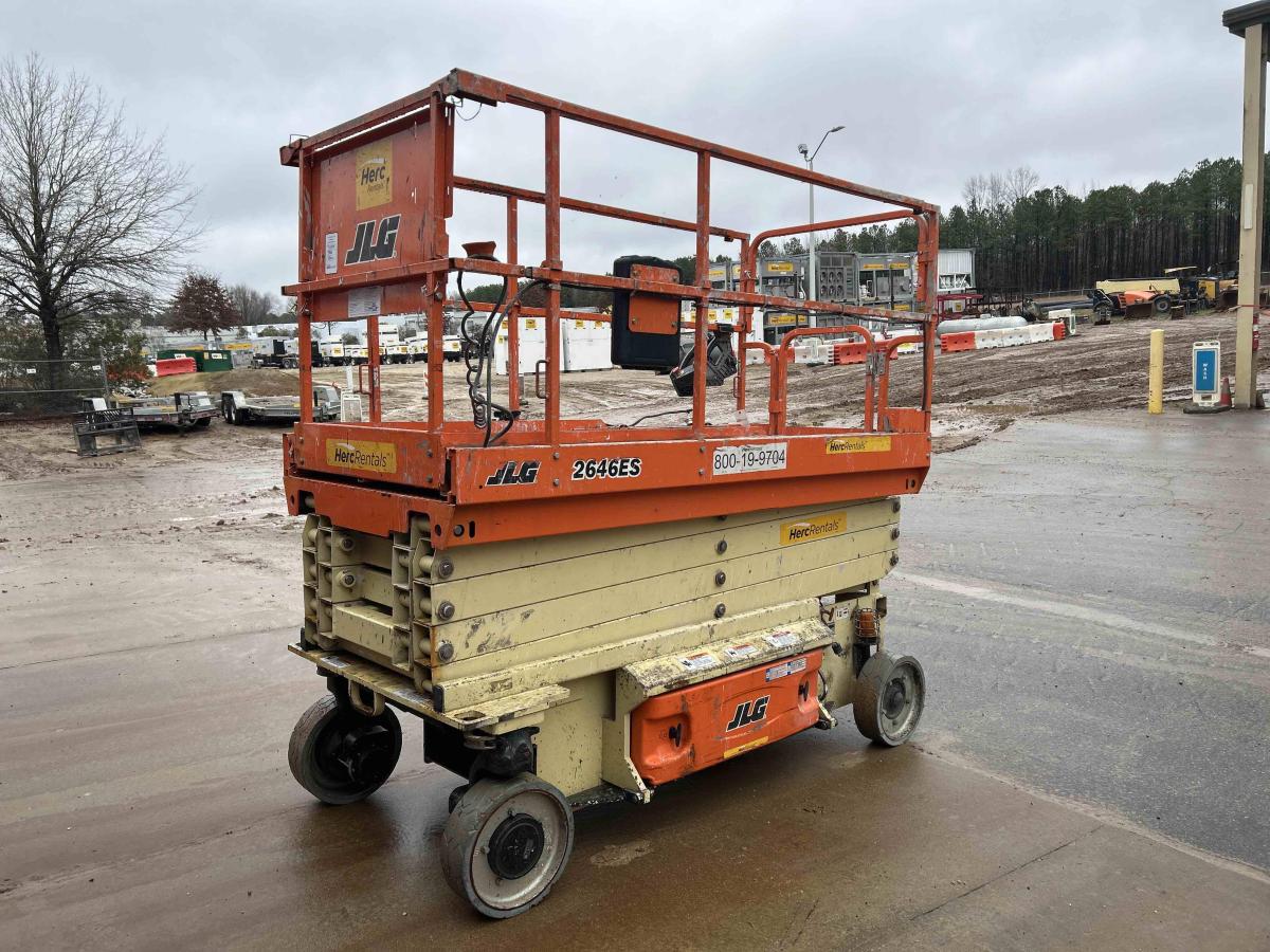 2018 JLG 2646ES